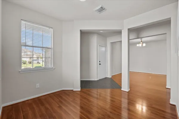 $294,500 | 7535 Park Bend Lane, Pasadena, TX 77505