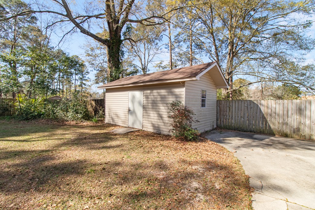 1607 Randall Road Dothan, AL 36303 - Photo 26 of 28 storage building