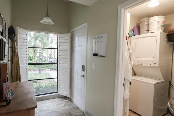 $1,500 | 323 Knottwood Court, Unit 1, Sun City Center, FL 33573