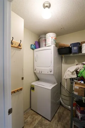 $1,500 | 323 Knottwood Court, Unit 1, Sun City Center, FL 33573