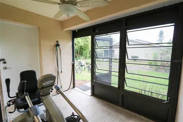 $1,500 | 323 Knottwood Court, Unit 1, Sun City Center, FL 33573