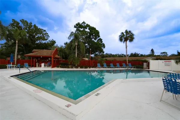 $1,500 | 323 Knottwood Court, Unit 1, Sun City Center, FL 33573