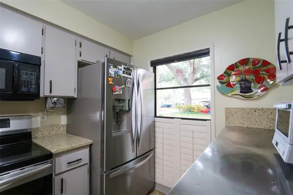 $1,500 | 323 Knottwood Court, Unit 1, Sun City Center, FL 33573