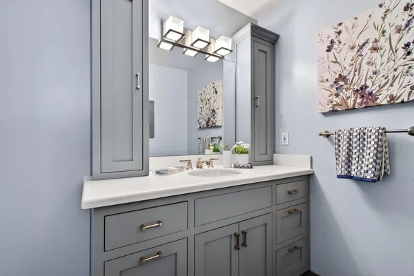 $669,000 | 1910 Mt Vernon Court, Unit 10, Mountain View, CA 94040