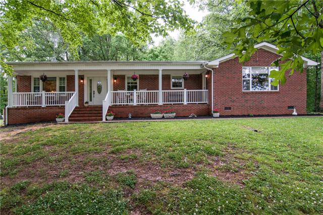 1144 Westfield Road Dickson, TN 37055 - Photo 1 of 20 2008 RENOVATION