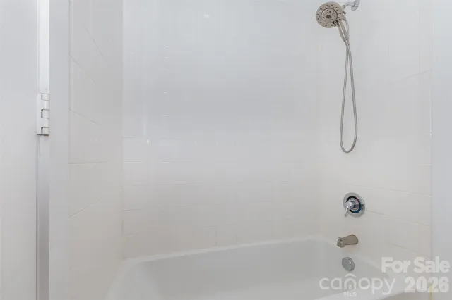 a view of utility room