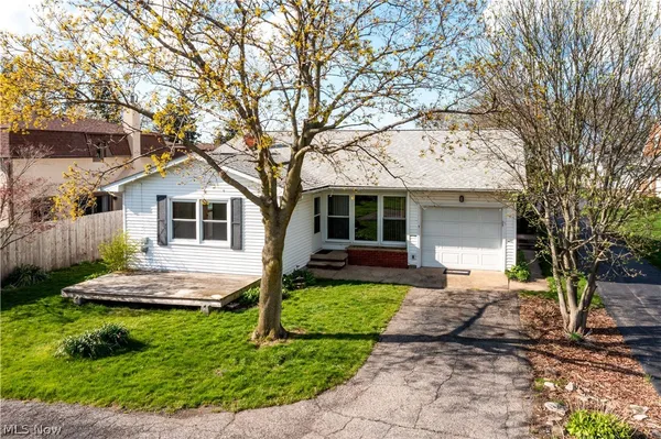 $399,000 | 14015 West Lake Road, Vermilion, OH 44089