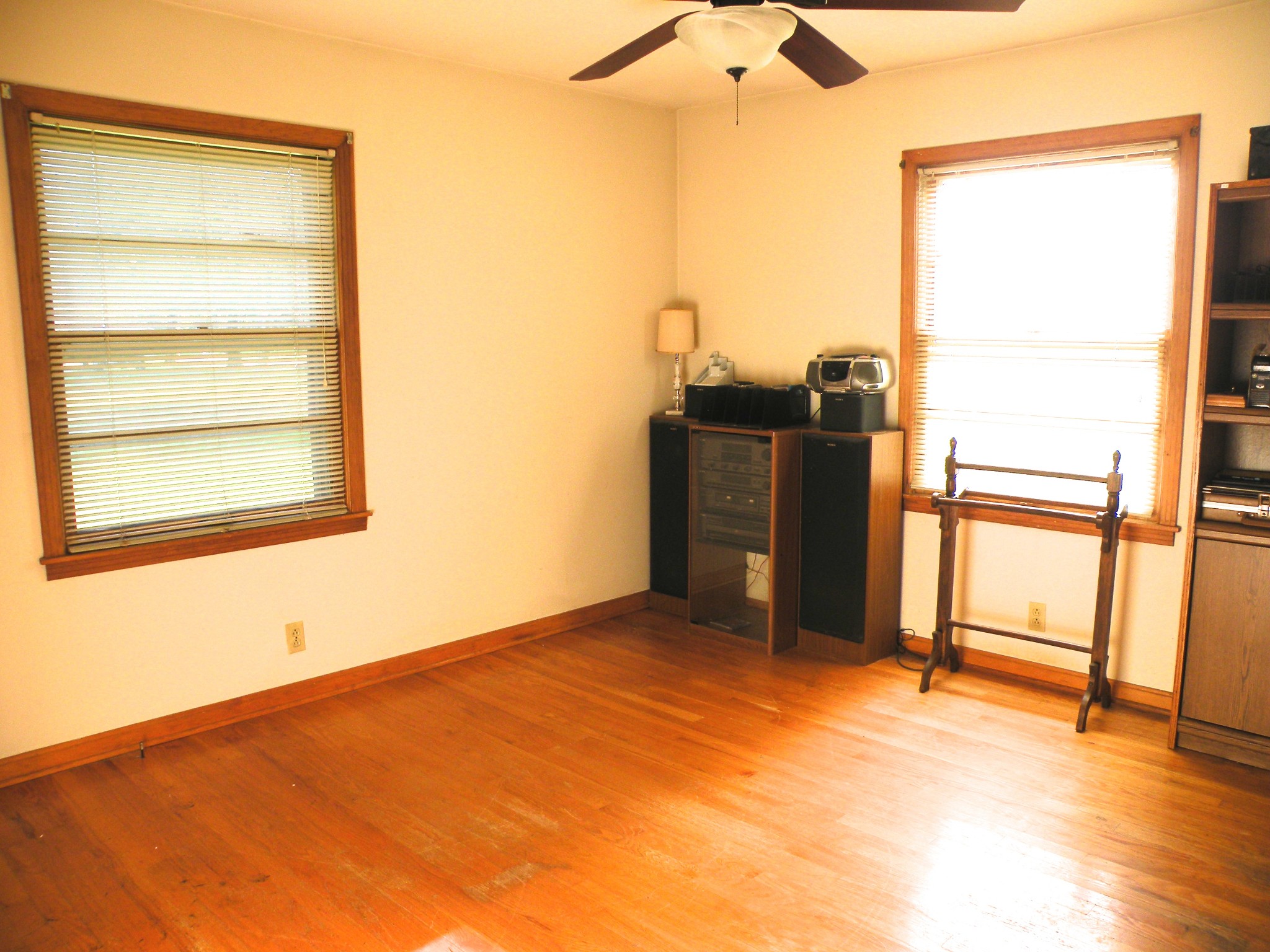 179 T G T Road Portland, TN 37148 - Photo 12 of 20 a view of a room with window