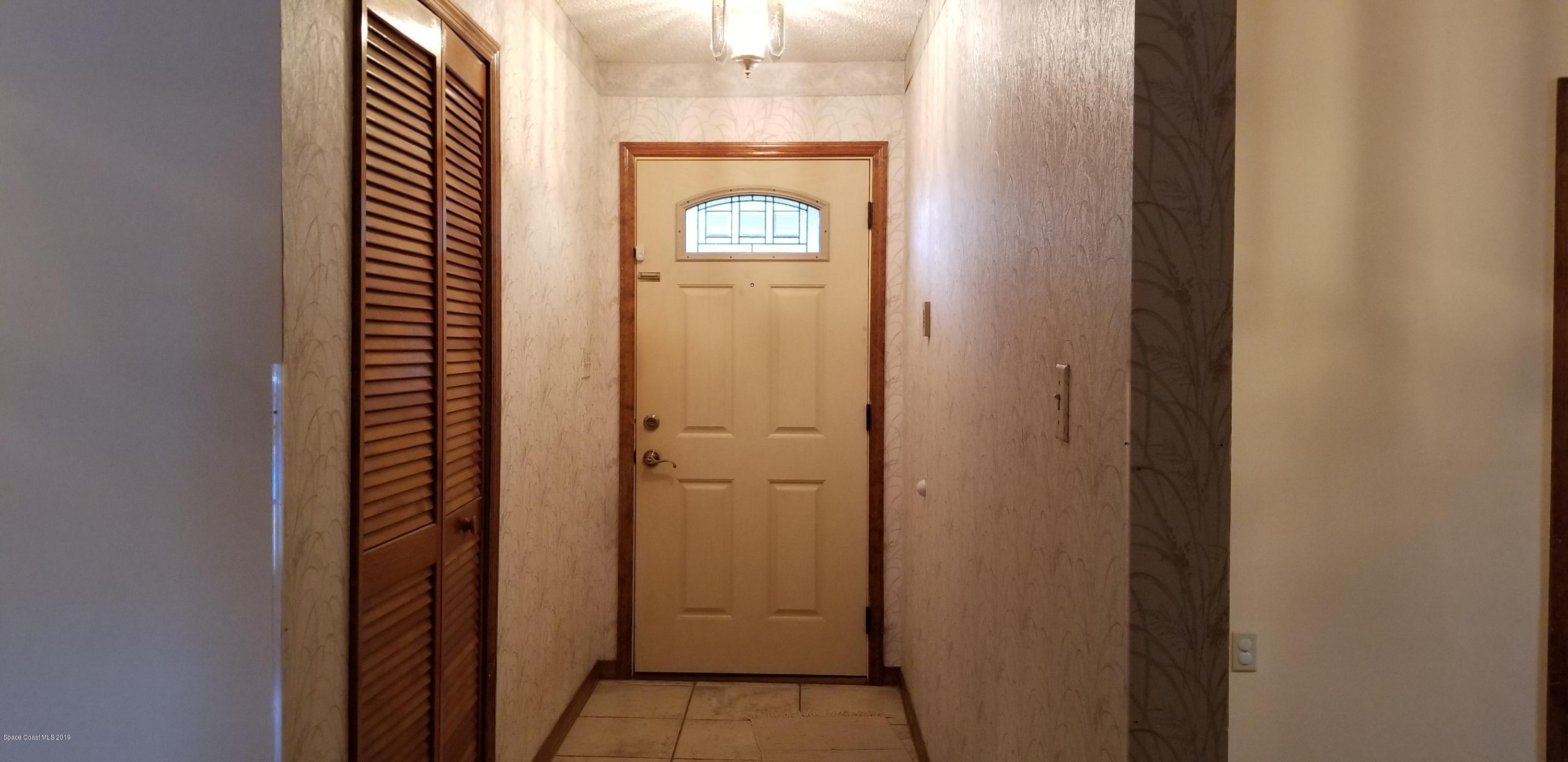 6870 Hartford Road Cocoa, FL 32927 - Photo 4 of 32 ENTRY FOYER
