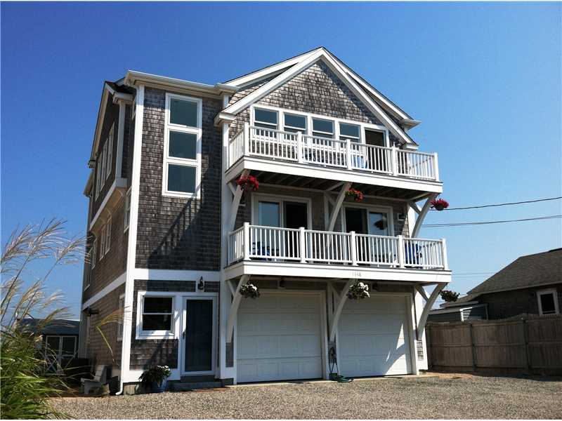 1148 Succotash Road Narragansett, RI 02879 - Photo 1 of 25 Exterior Front.