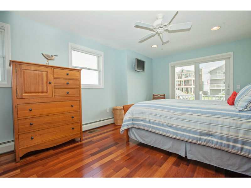 1148 Succotash Road Narragansett, RI 02879 - Photo 18 of 25 Bedroom.