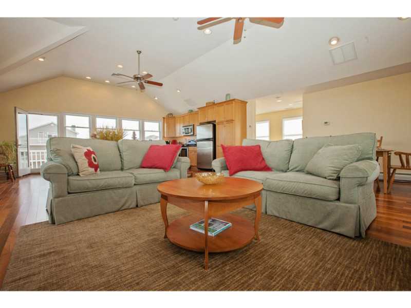 1148 Succotash Road Narragansett, RI 02879 - Photo 6 of 25 Den/Family/Great Room.