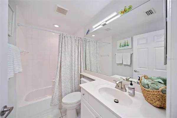 $295,000 | 7667 Sweetbay Circle, Unit 11102, Bradenton, FL 34203