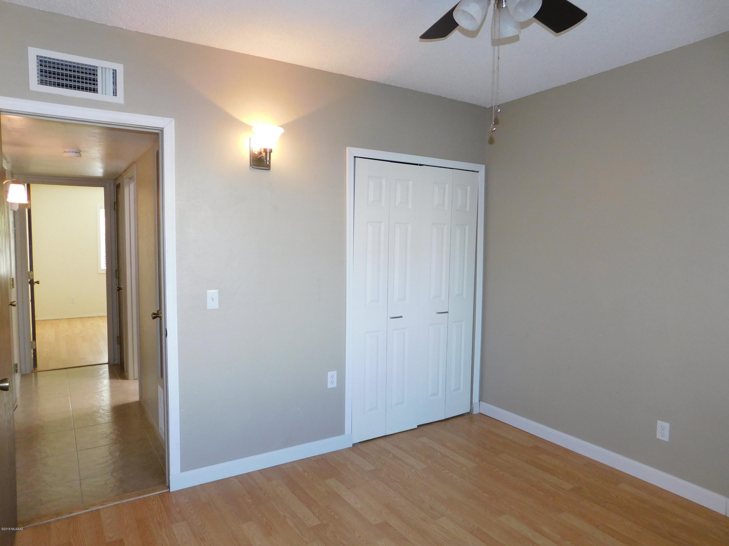 211 West Roger Road, Unit 20 Tucson, AZ 85705 - Photo 10 of 21