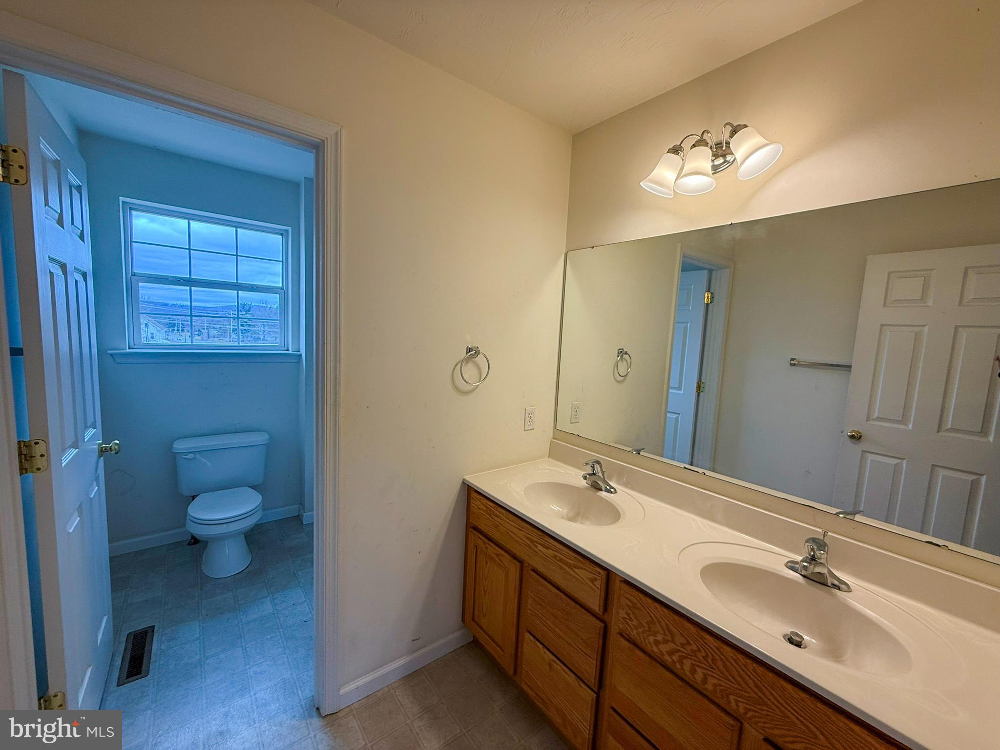 3415 Raintree Road York, PA 17404 - Photo 28 of 48 Gallery Image 28