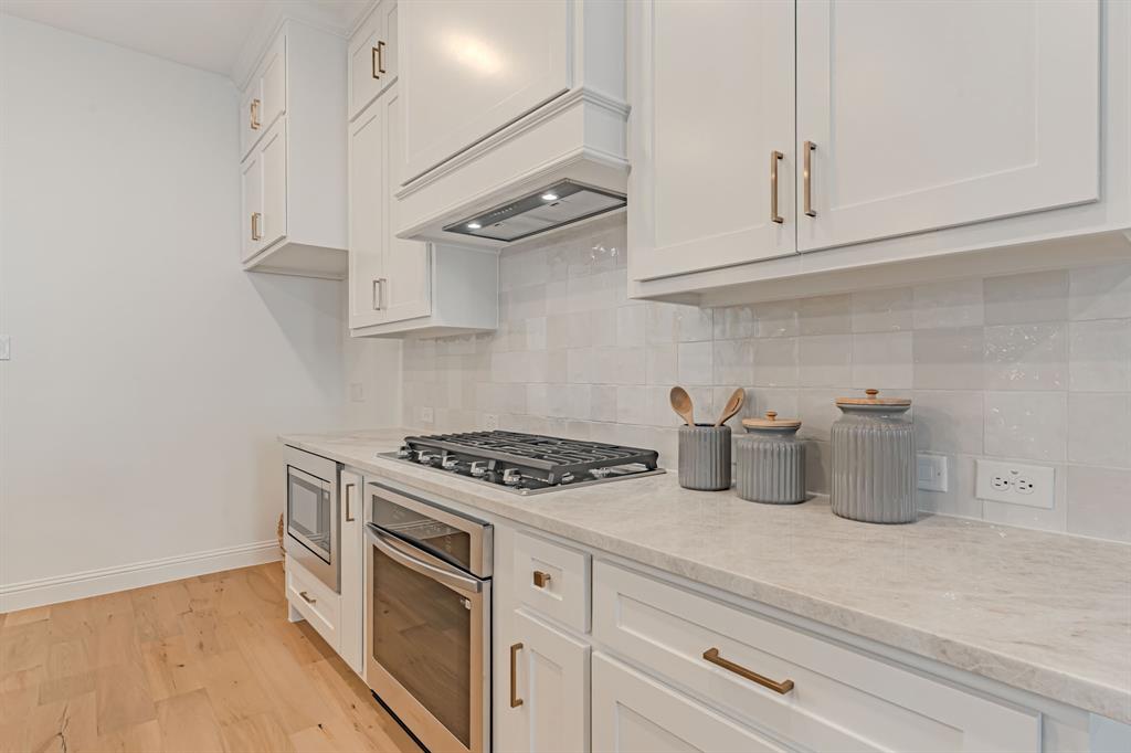 2152 Village Walk Lane Aledo, TX 76008 - Photo 11 of 40