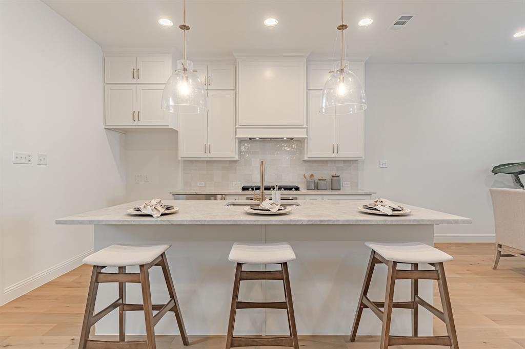 2152 Village Walk Lane Aledo, TX 76008 - Photo 9 of 40