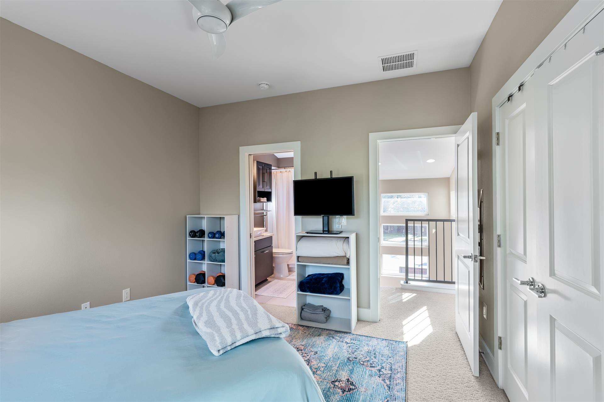 3806 Bull Creek Road, Unit B Austin, TX 78731 - Photo 28 of 37 This spacious secondary bedroom offers added privacy and convenience with its own private en-suite bathroom.