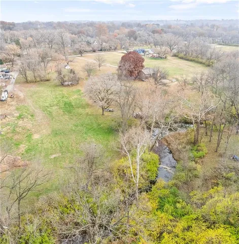 $199,000 | 6676 Northwest Waukomis Drive, Kansas City, MO 64151