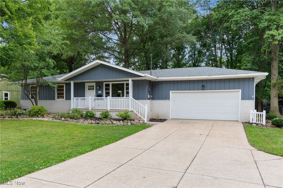 107 West Howe Road Tallmadge, OH 44278 - Photo 4 of 37 Gallery Image 4