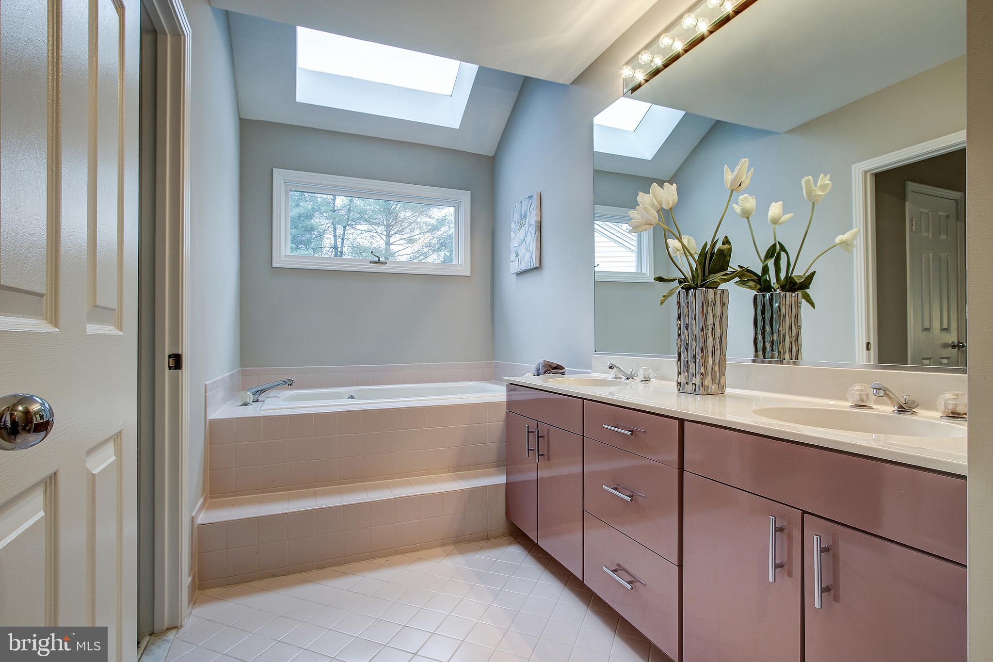 6925 Persimmon Tree Road Bethesda, MD 20817 - Photo 27 of 53