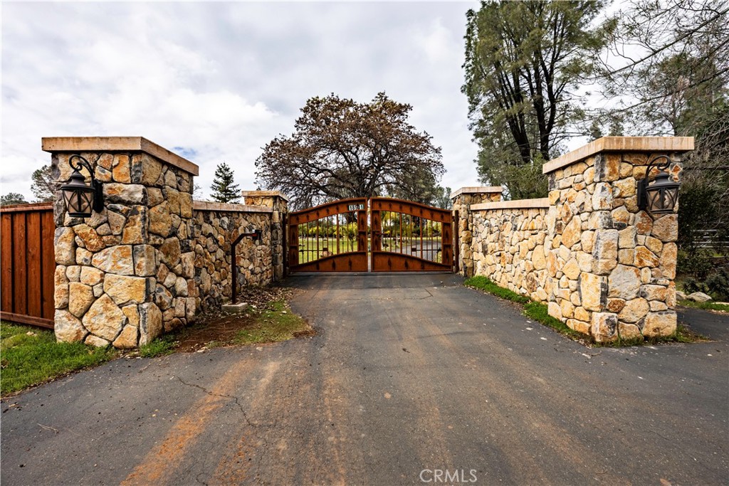 a view of outdoor space garage and basketball court