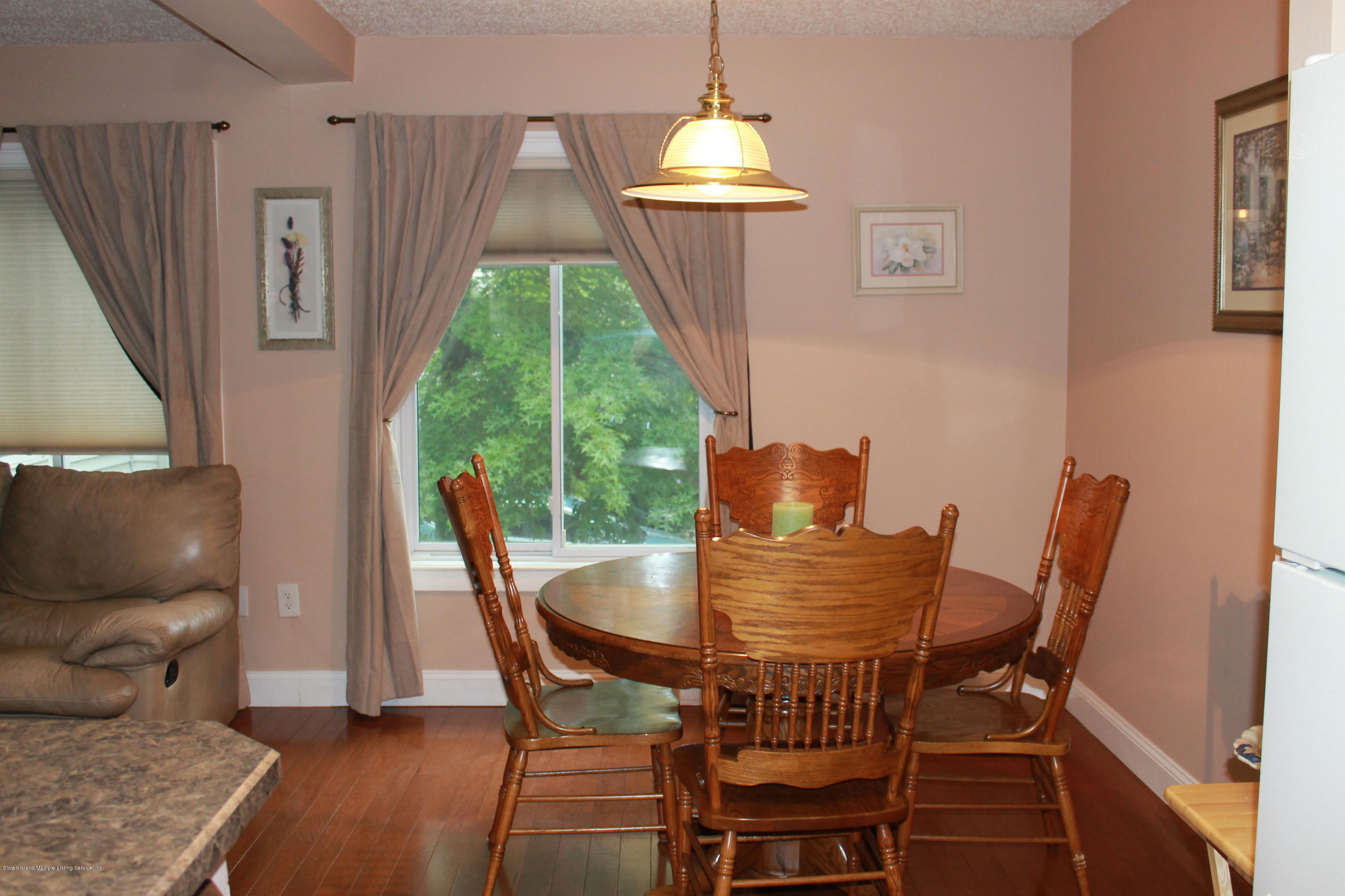 246 Ilyssa Way Staten Island, NY 10312 - Photo 13 of 18 IMG_0433