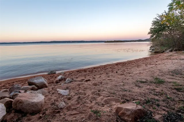 $1,500,000 | 247 Peninsula Drive, Burnet, TX 78611