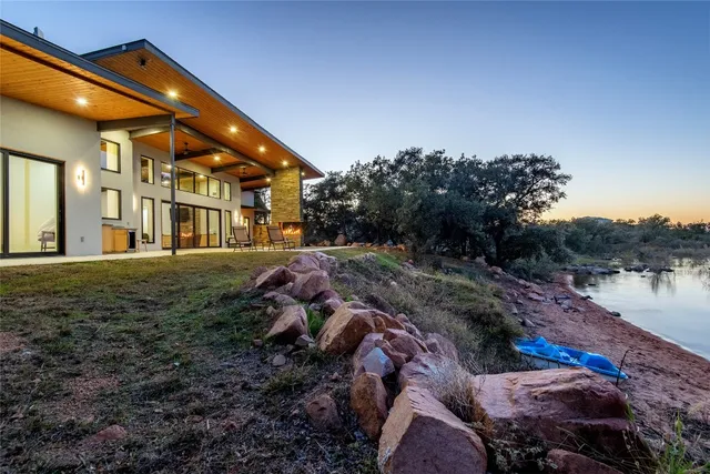 $1,500,000 | 247 Peninsula Drive, Burnet, TX 78611