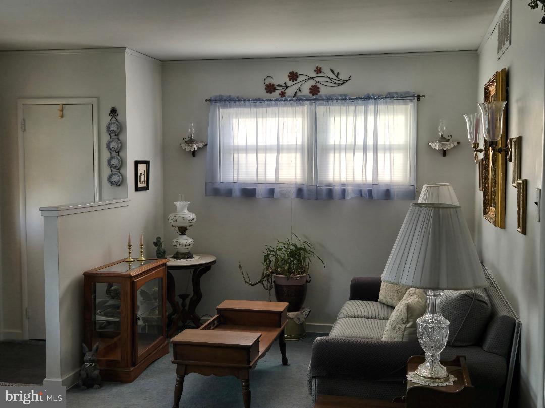 616 Beechwood Road Willow Grove, PA 19090 - Photo 2 of 16