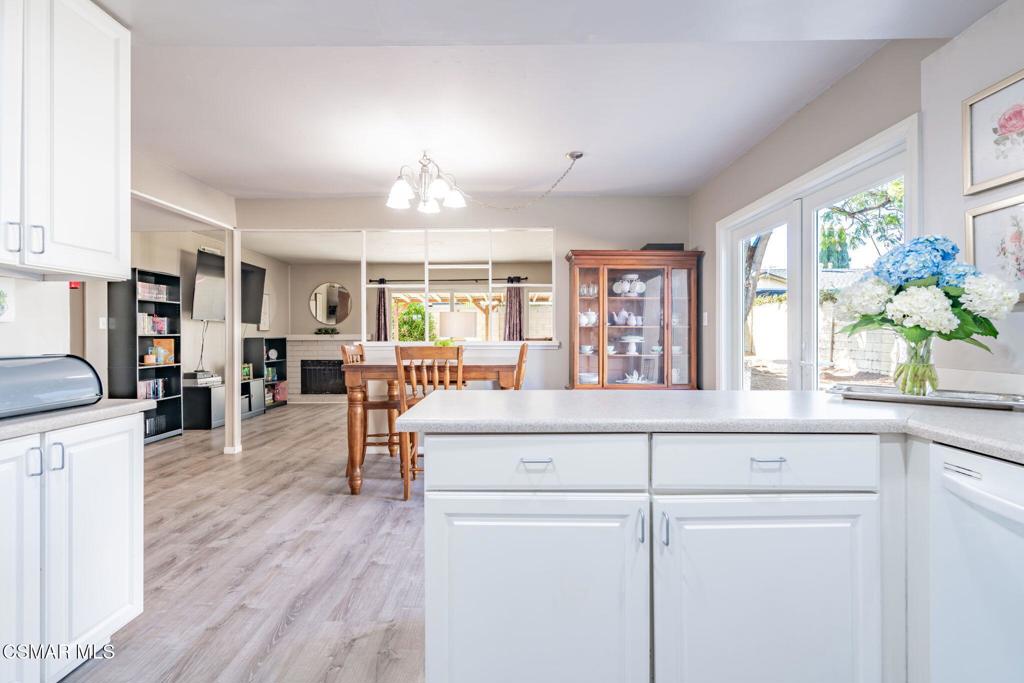 2145 Cochran Street Simi Valley, CA 93065 - Photo 13 of 38