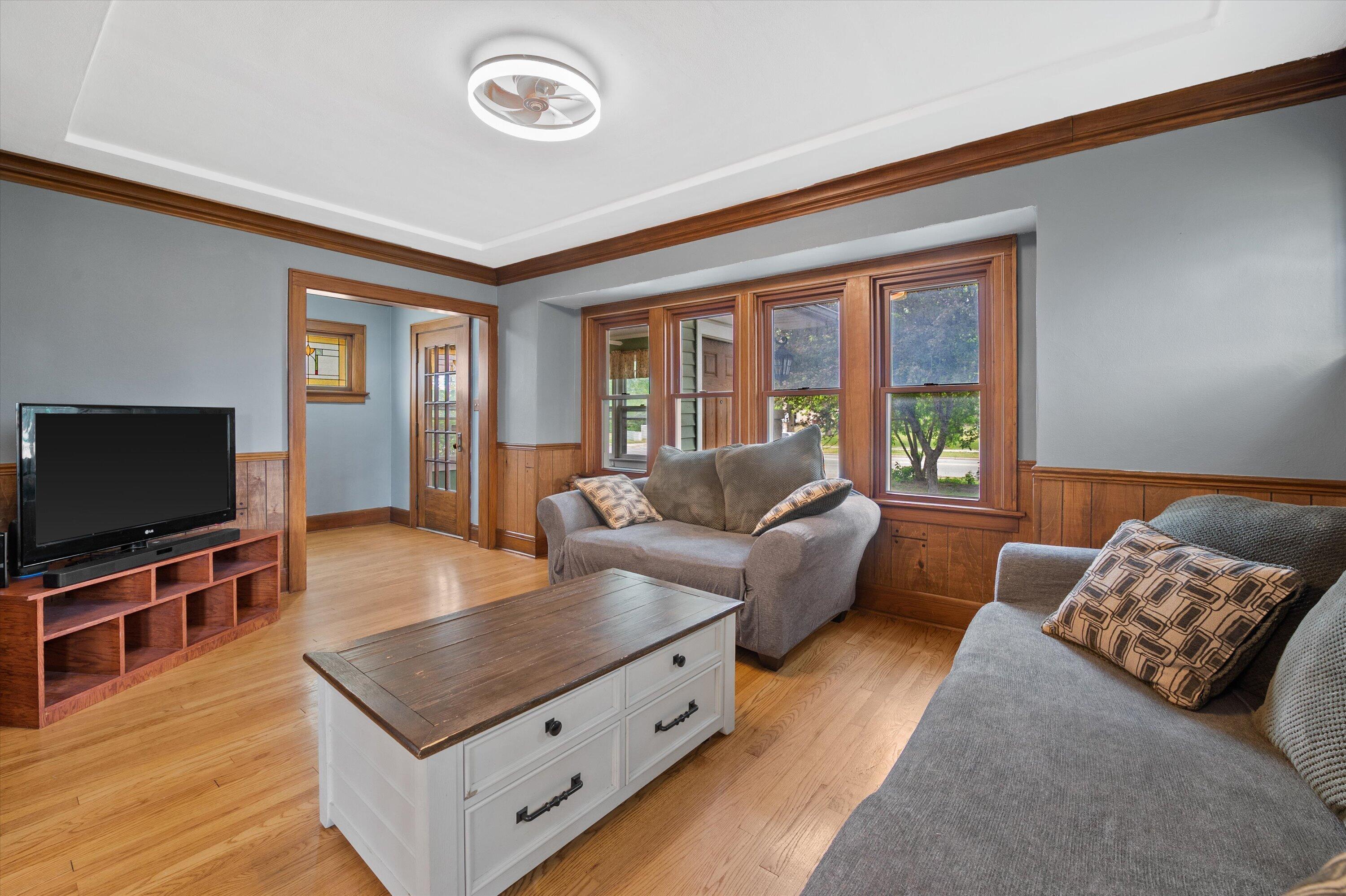333 West Bender Road Glendale, WI 53217 - Photo 4 of 31 Beautiful Woodwork