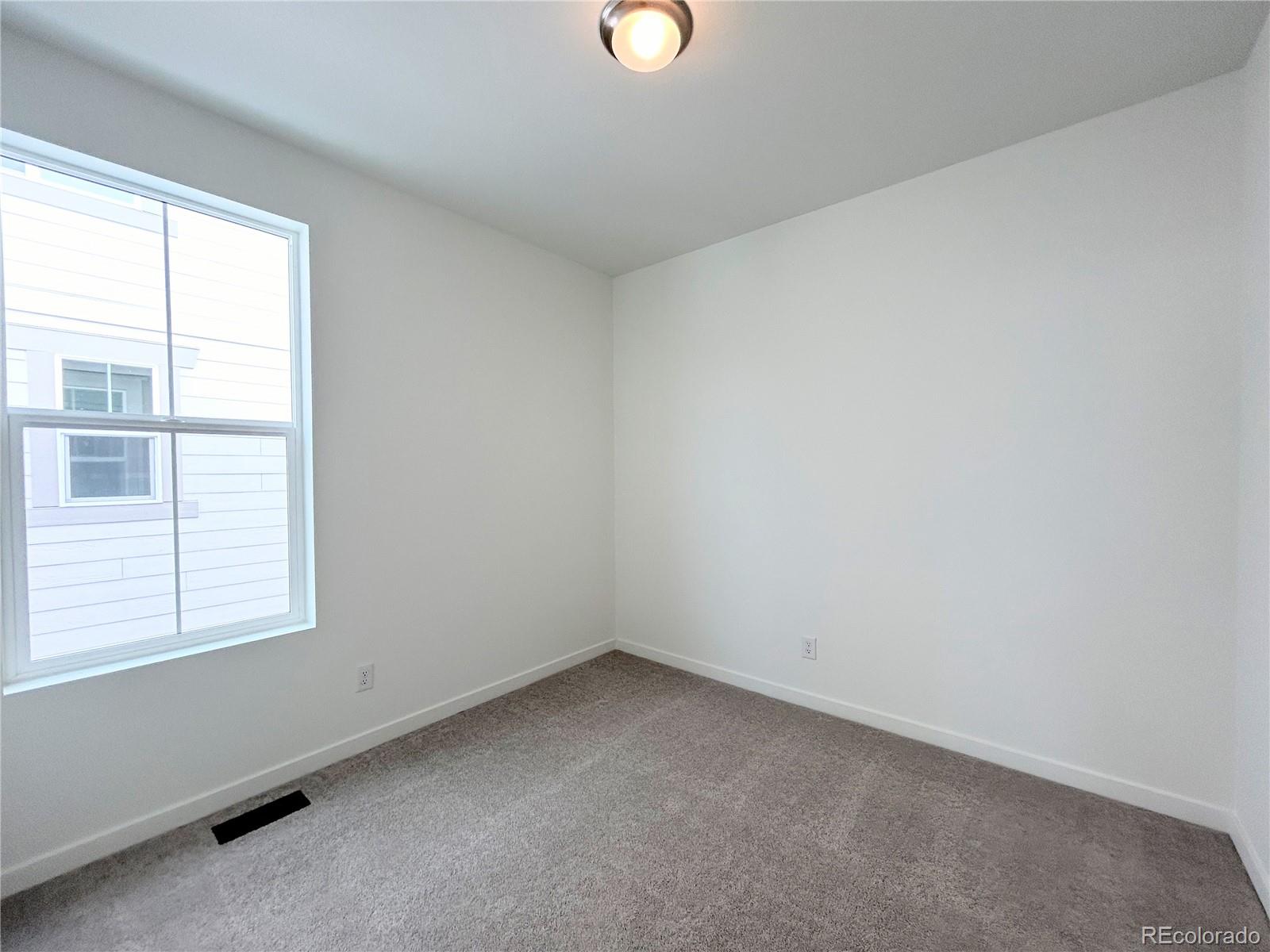 568 Yankee Boy Loop Elizabeth, CO 80107 - Photo 4 of 19