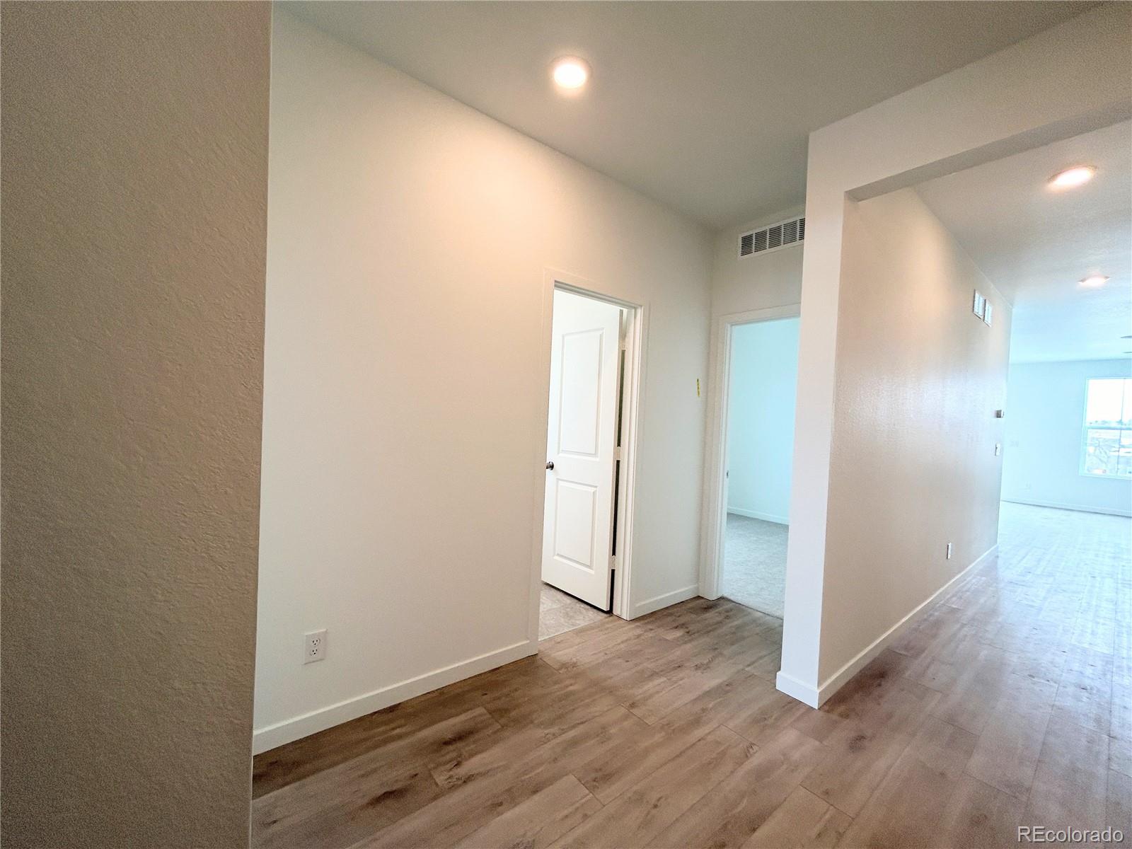 568 Yankee Boy Loop Elizabeth, CO 80107 - Photo 5 of 19