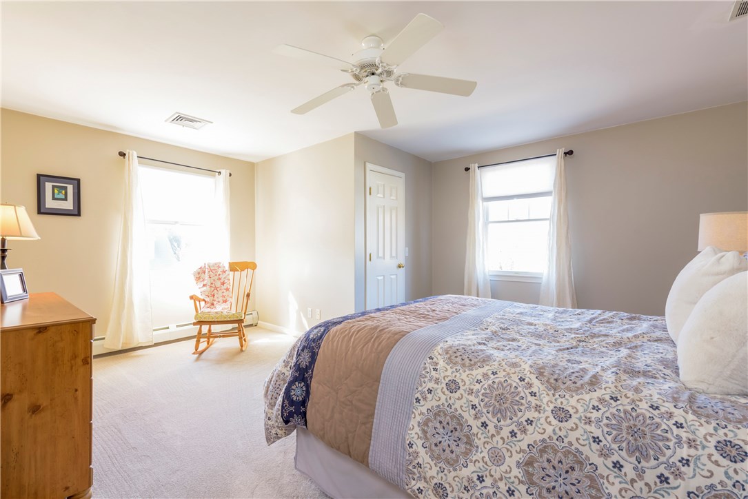 184 Wickford Point Road North Kingstown, RI 02852 - Photo 23 of 40 Bright bedroom