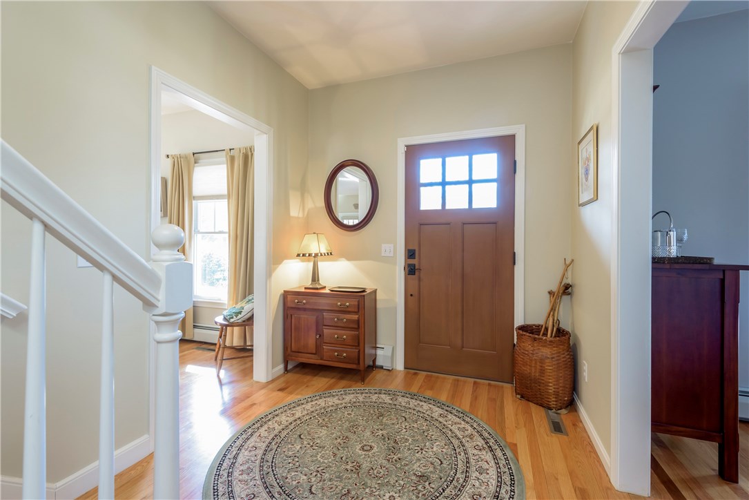 184 Wickford Point Road North Kingstown, RI 02852 - Photo 3 of 40 Gallery Image 3