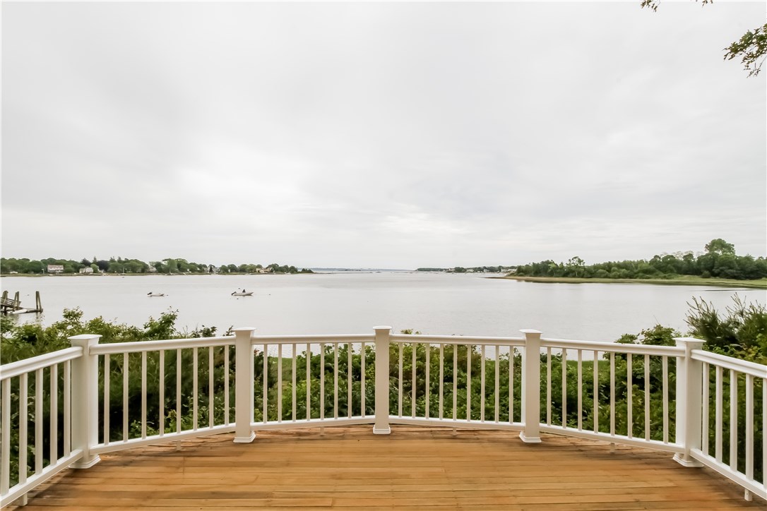 184 Wickford Point Road North Kingstown, RI 02852 - Photo 33 of 40 Community lookout area