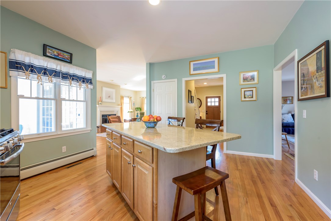 184 Wickford Point Road North Kingstown, RI 02852 - Photo 8 of 40 Gallery Image 8