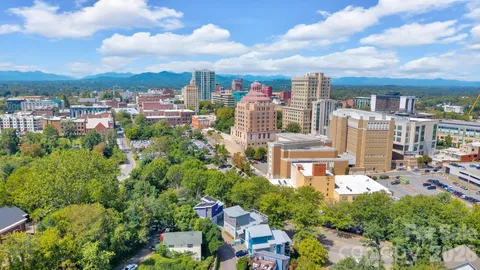 $945,000 | 8 Birdhouse Row, Asheville, NC 28801