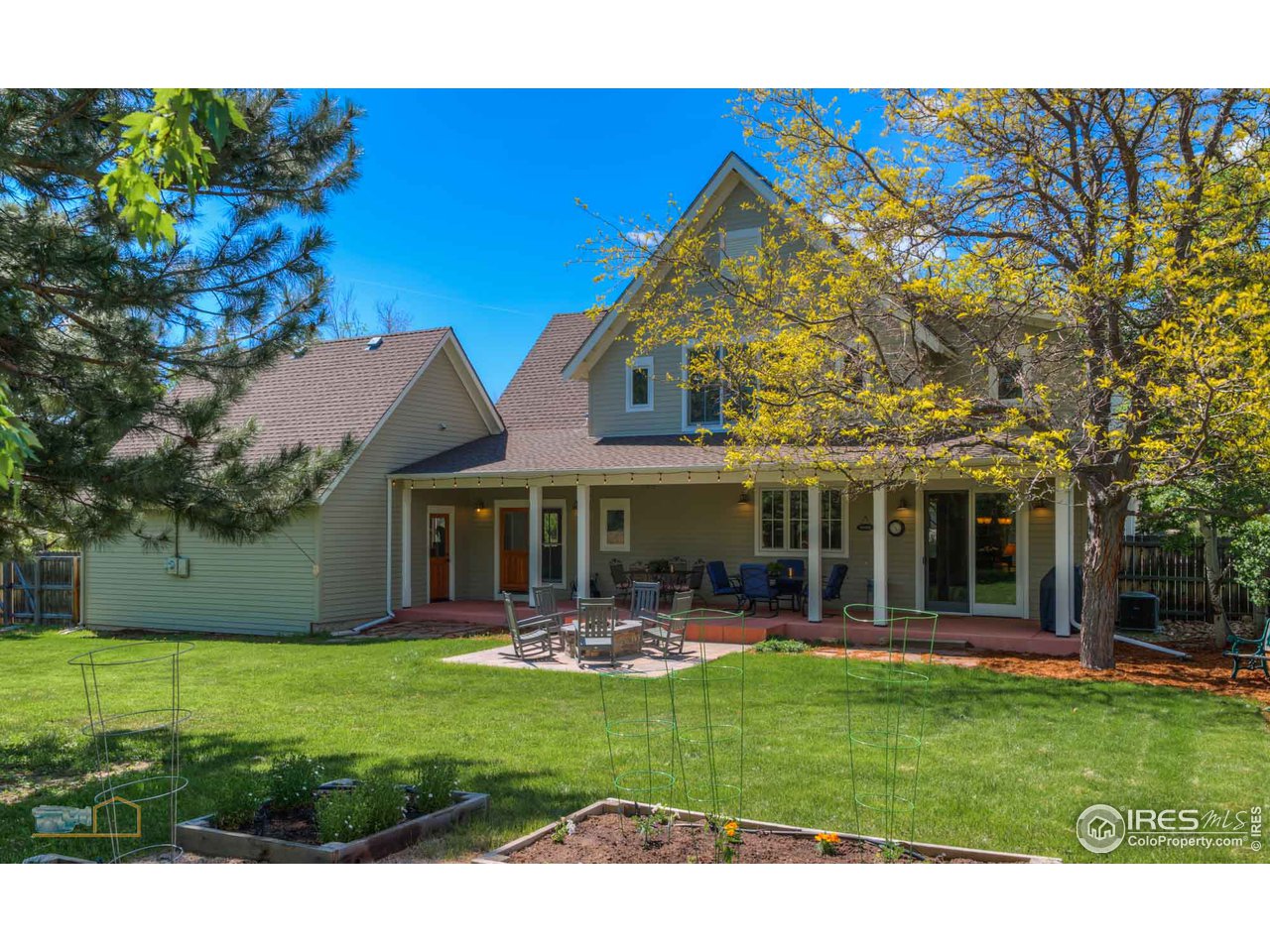 1799 Oak Avenue Boulder, CO 80304 - Photo 28 of 38 a view of a house with a swimming pool