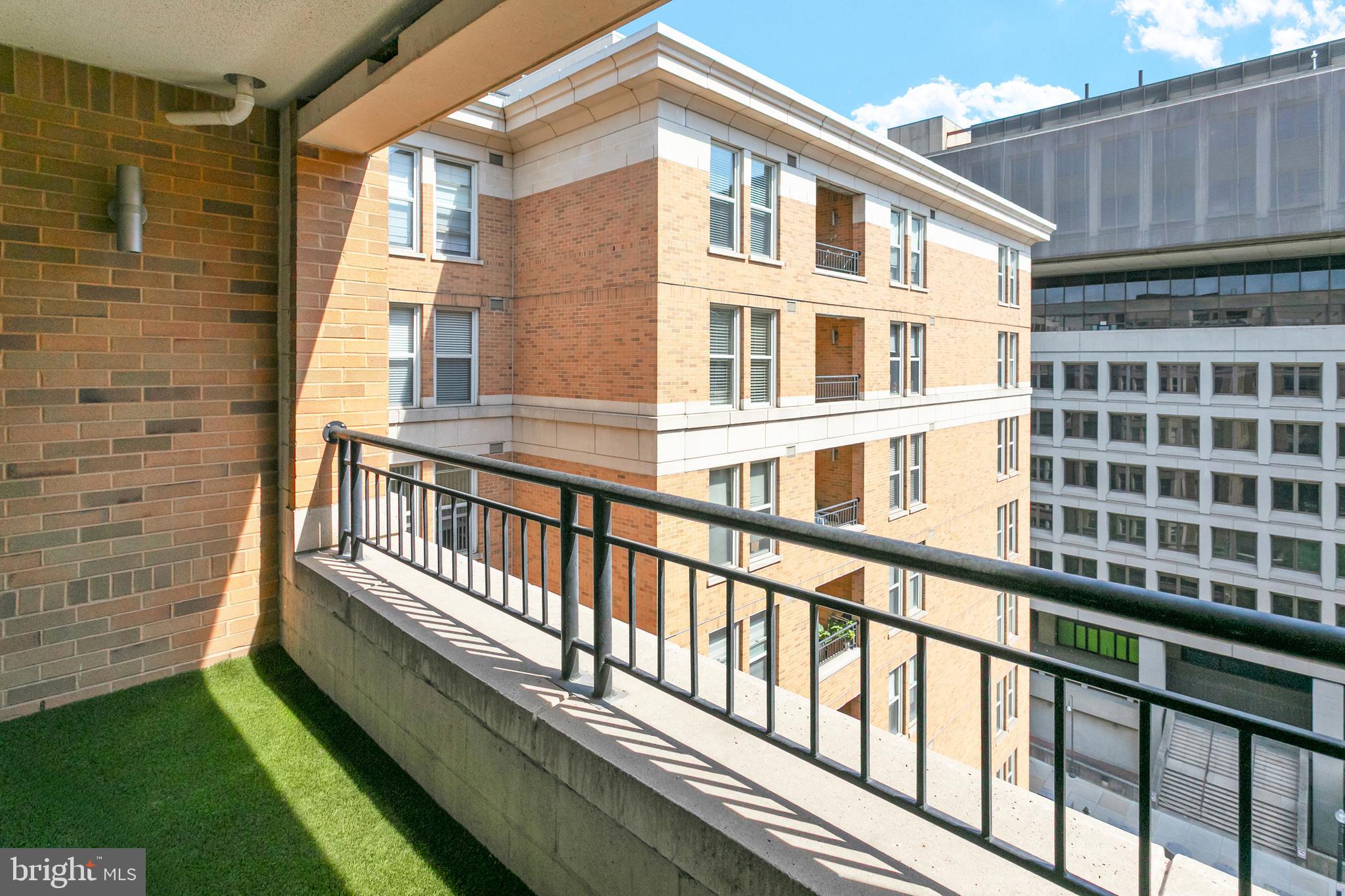915 E Street Northwest, Unit 1105 Washington, DC 20004 - Photo 3 of 46