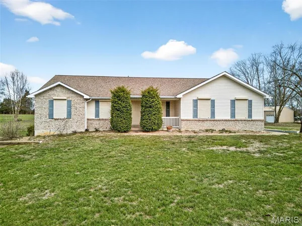 $475,000 | 205 Deer View Drive, Troy, MO 63379
