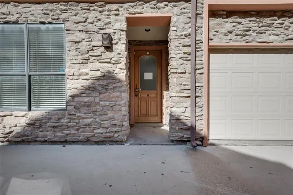 $3,995 | 4432 Bowser Avenue, Unit B, Dallas, TX 75219