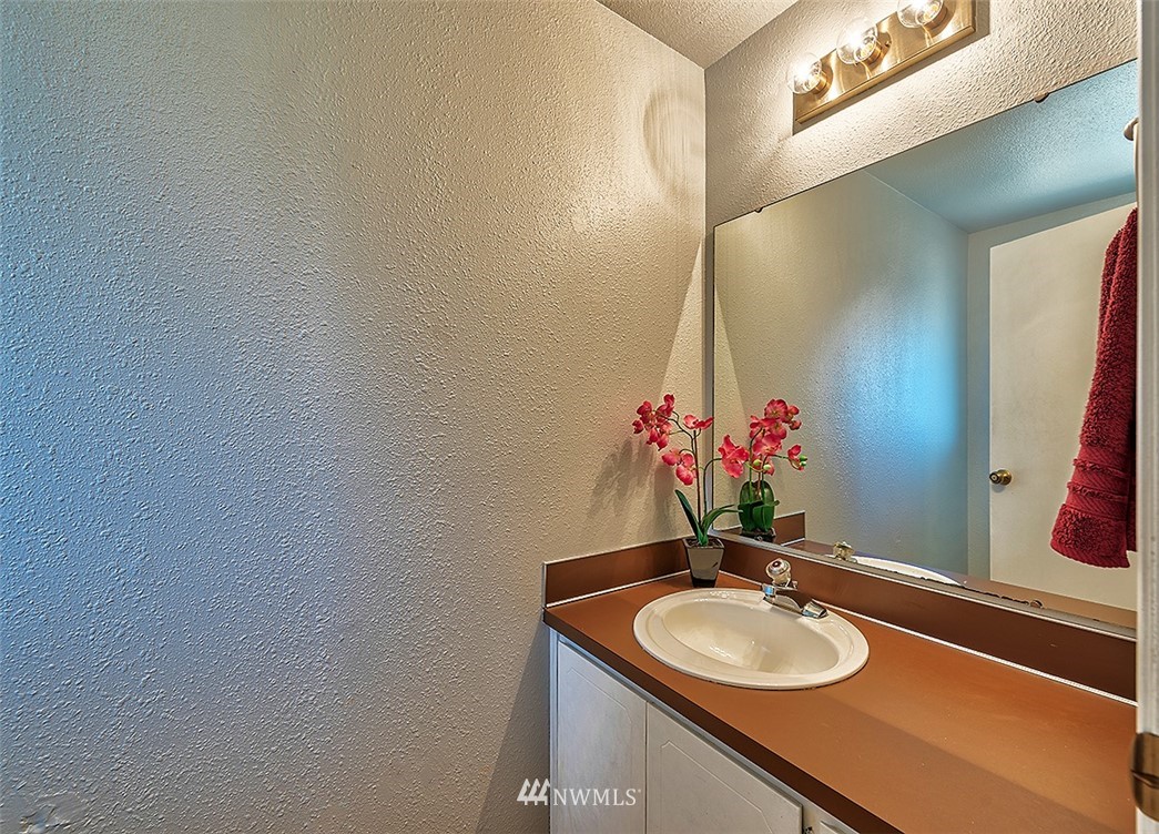 21511 4th Avenue West, Unit A62 Bothell, WA 98021 - Photo 7 of 15
