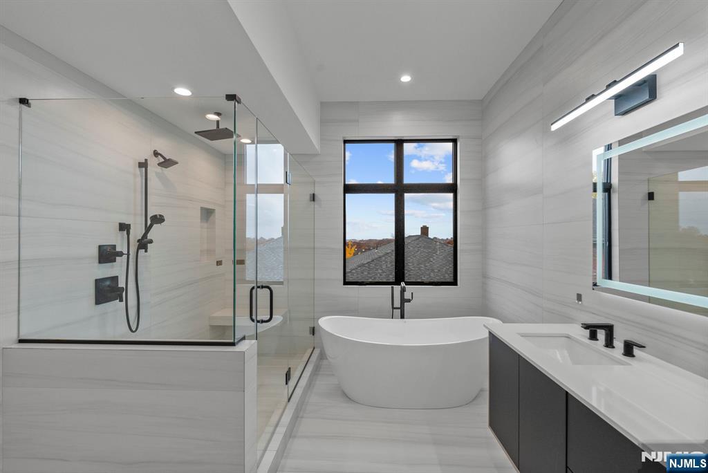 256 7th Street, Unit C Palisades Park, NJ 07650 - Photo 25 of 50