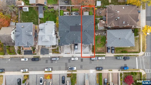 $1,400,000 | 256 7th Street, Unit C, Palisades Park, NJ 07650