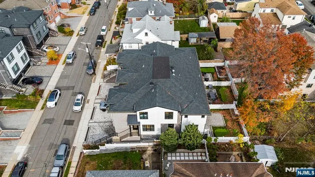 $1,400,000 | 256 7th Street, Unit C, Palisades Park, NJ 07650