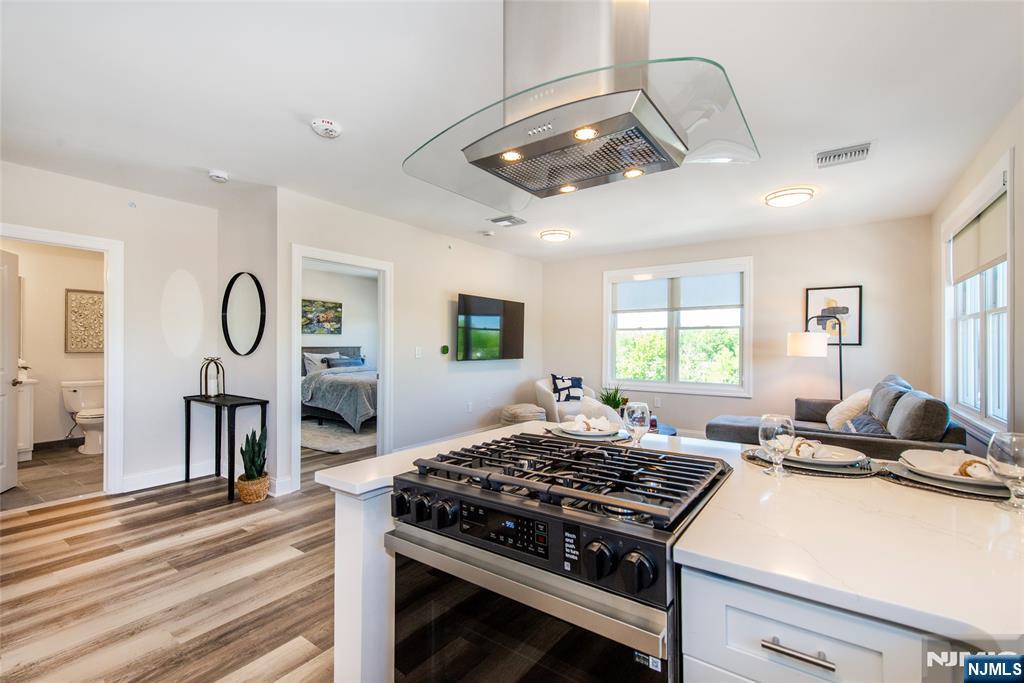 246 Main Street, Unit 402 Chatham, NJ 07928 - Photo 12 of 45