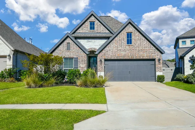 $397,500 | 15735 Autumn Sun, Conroe, TX 77302