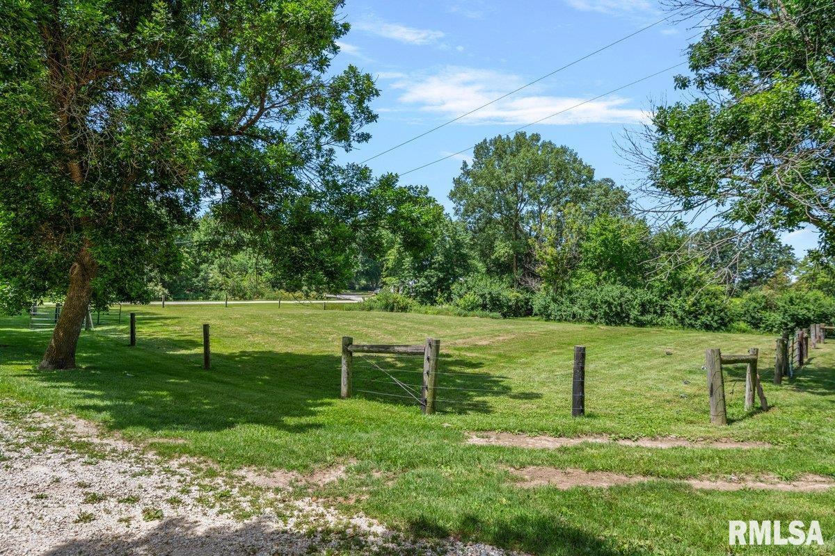 9127 East Loami Road Loami, IL 62661 - Photo 41 of 53